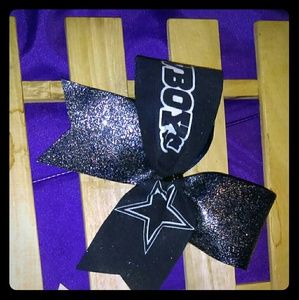 Cowboys cheer bow